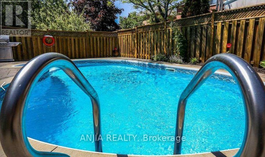 289 Hoover Park Drive, Whitchurch-Stouffville, Ontario  L4A 1K9 - Photo 46 - N12761138