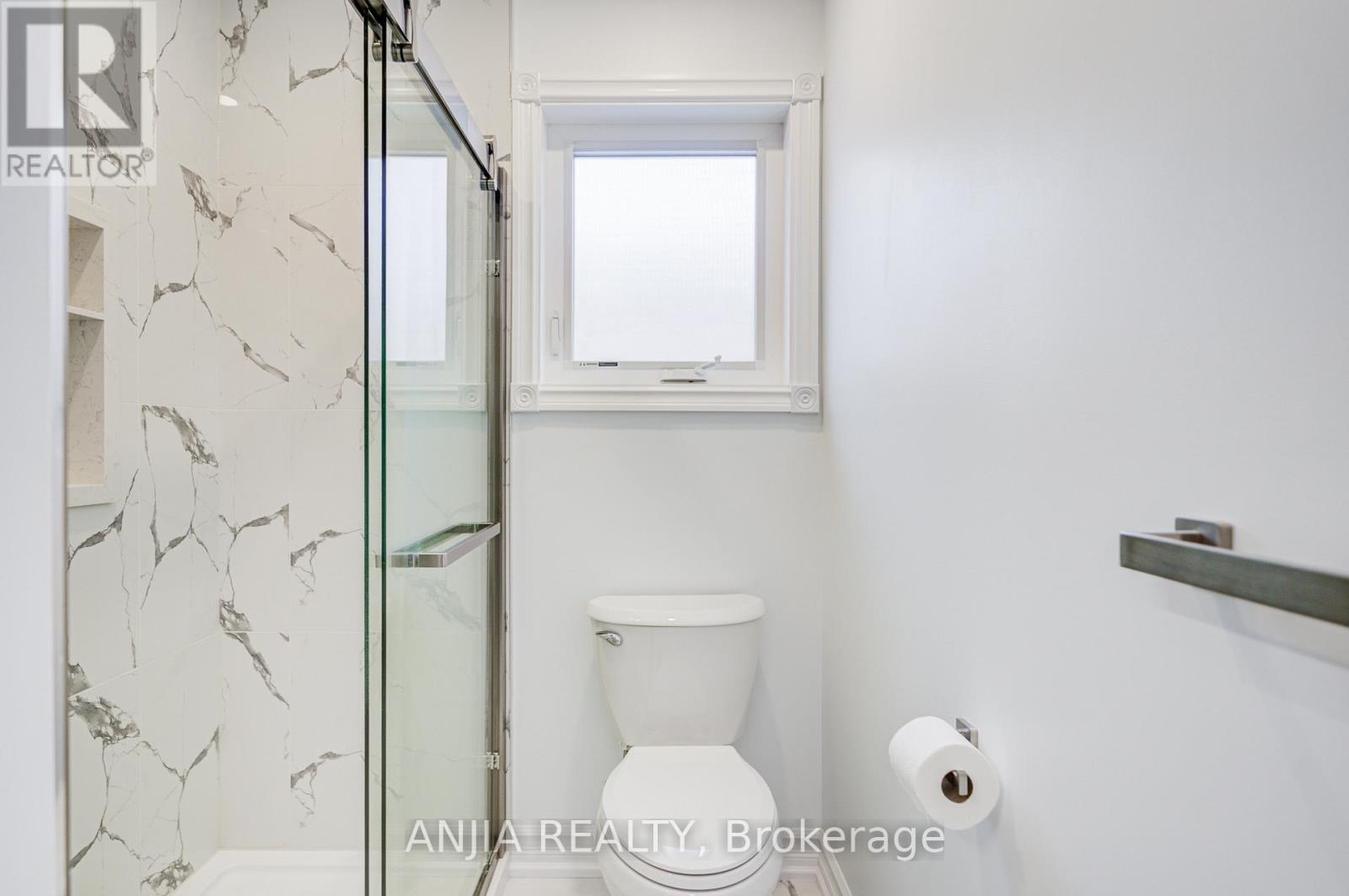 289 Hoover Park Drive, Whitchurch-Stouffville, Ontario  L4A 1K9 - Photo 39 - N12761138