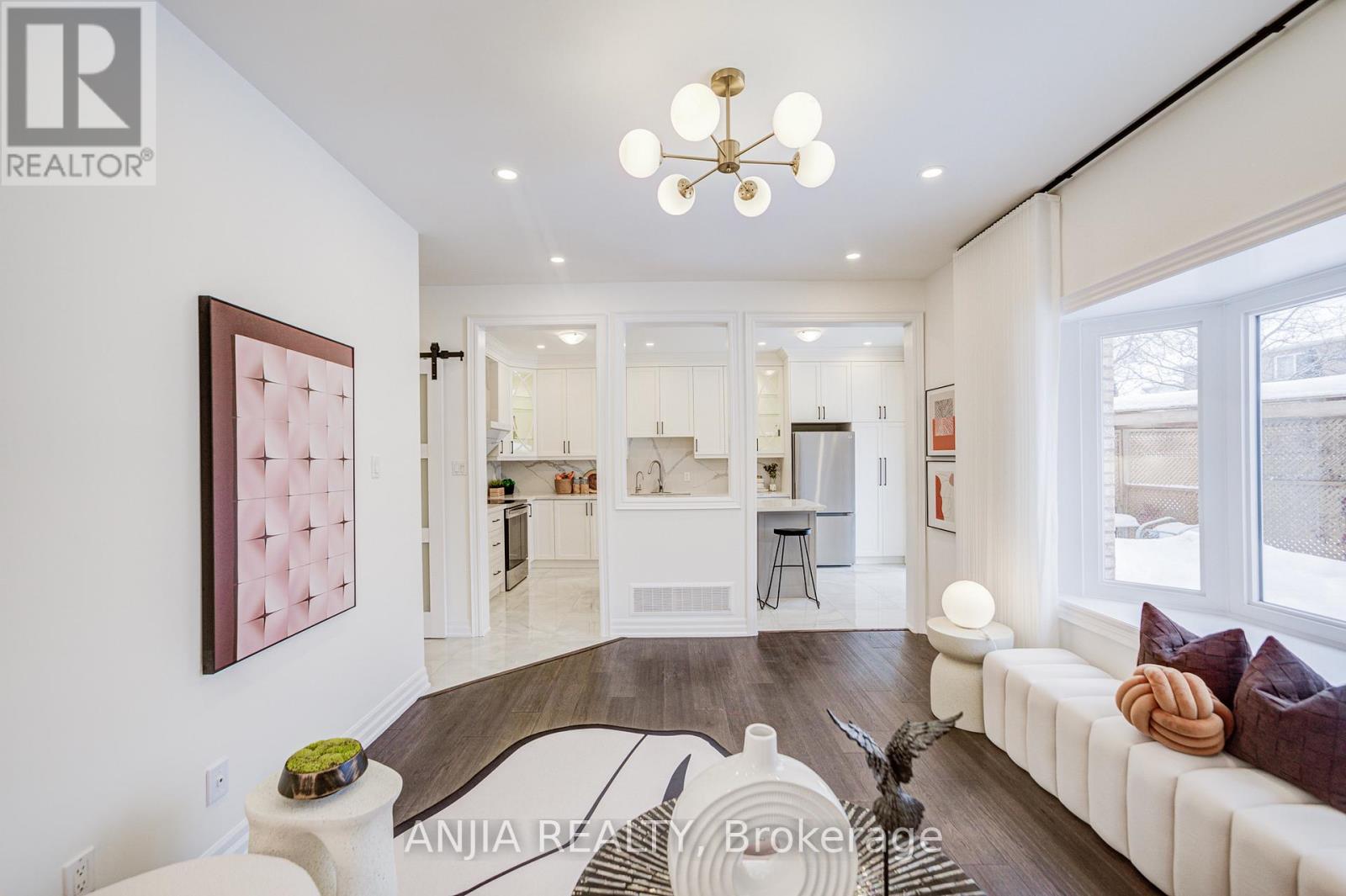 289 Hoover Park Drive, Whitchurch-Stouffville, Ontario  L4A 1K9 - Photo 16 - N12761138