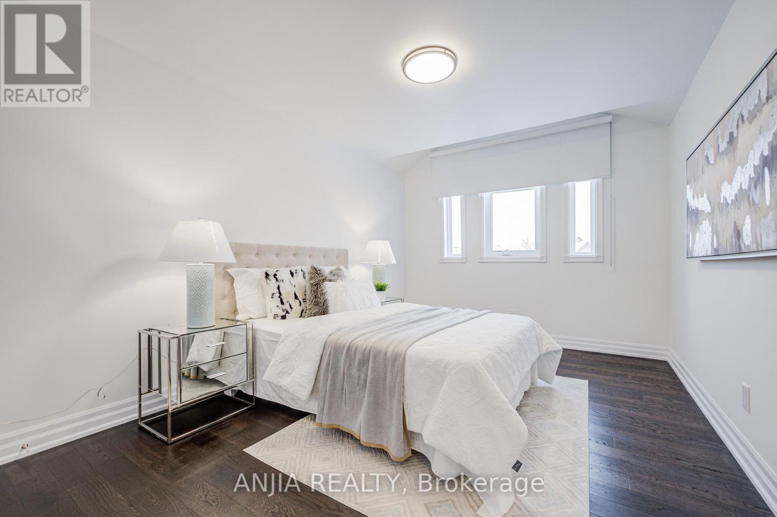 289 Hoover Park Drive, Whitchurch-Stouffville, Ontario  L4A 1K9 - Photo 35 - N12761138