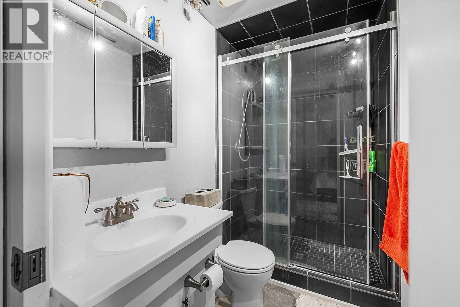 715 29th Avenue Nw, Cranbrook, British Columbia  V1C 6V2 - Photo 38 - 10374924