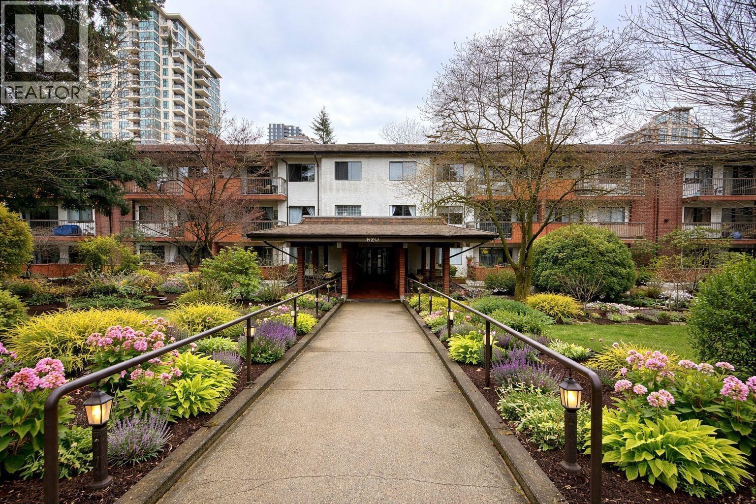 305 620 EIGHT AVENUE, New Westminster, British Columbia