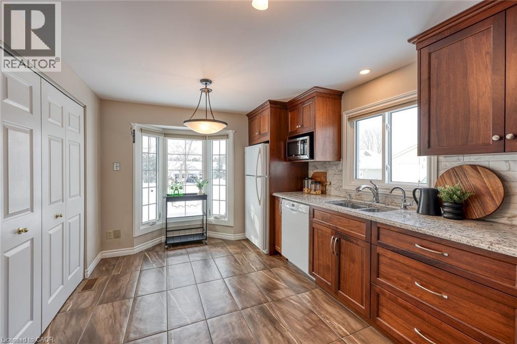 6 Ridgebank Place, New Hamburg, Ontario  N3A 2G3 - Photo 10 - 40799369