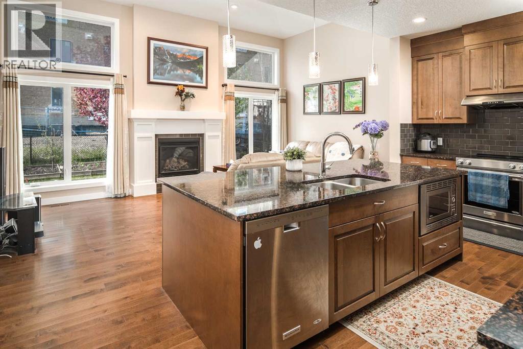 767 Shawnee Drive Sw, Calgary, Alberta  T2Y 1V6 - Photo 2 - A2279140