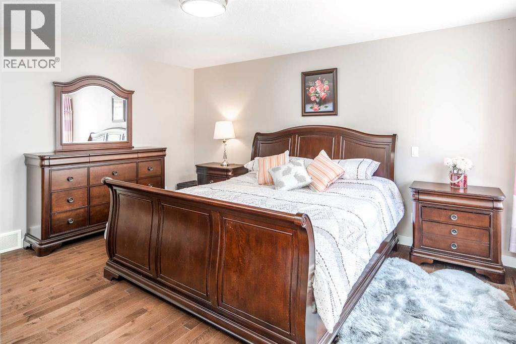 767 Shawnee Drive Sw, Calgary, Alberta  T2Y 1V6 - Photo 22 - A2279140