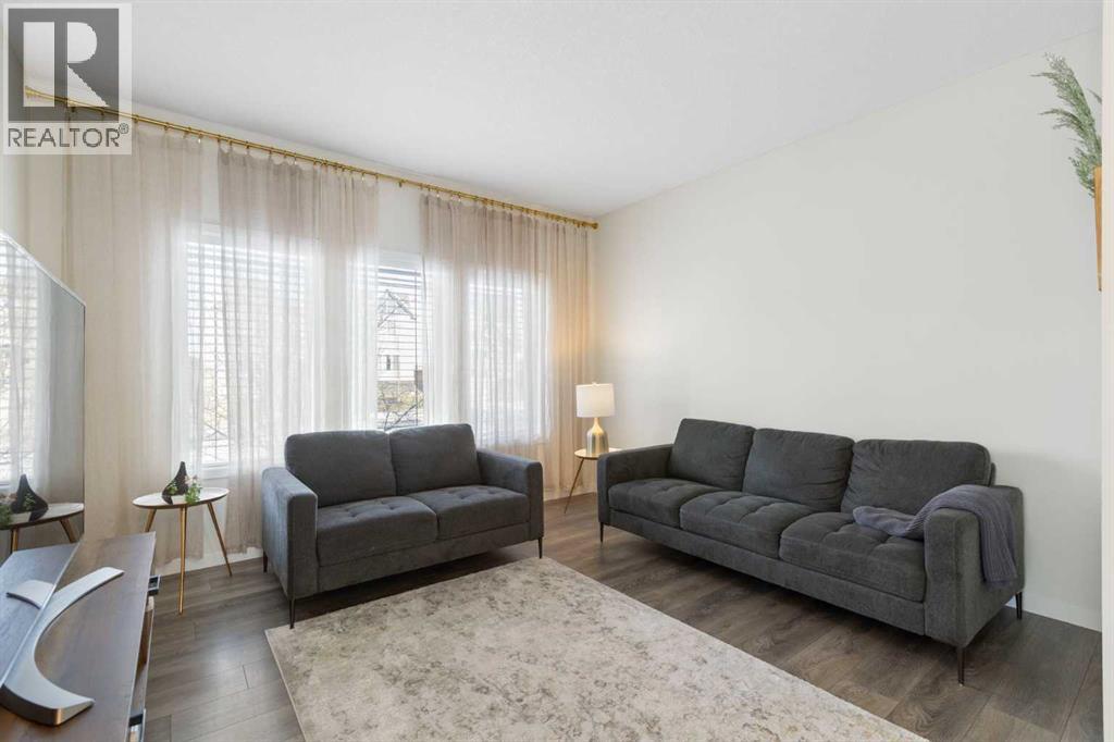 147 Marquis Green Se, Calgary, Alberta  T3M 1X8 - Photo 4 - A2282401