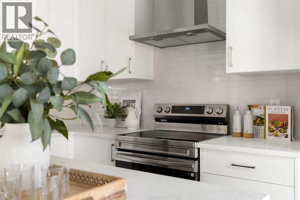 504, 255 Rowmont Boulevard Nw, Calgary, Alberta  T3L 0M2 - Photo 3 - A2284494