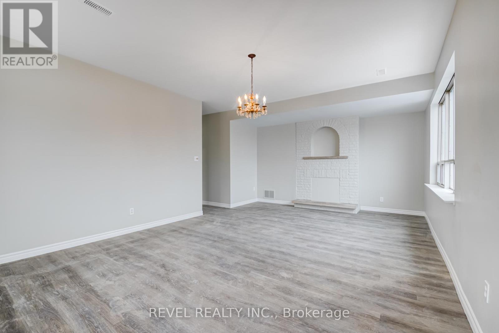 2nd Floor - 2095 Dufferin Street N, Toronto, Ontario  M6E 3R3 - Photo 10 - C12765834