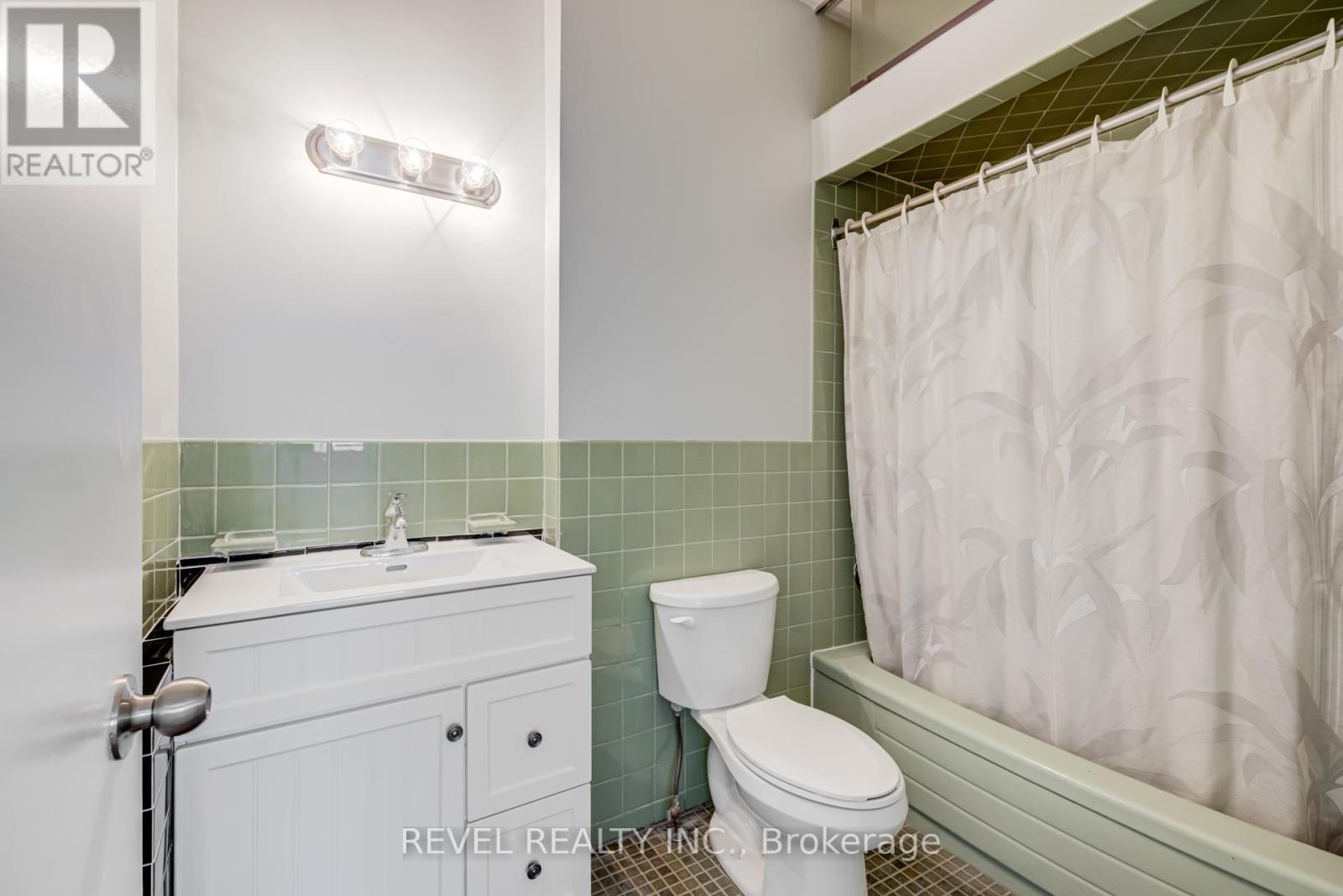 2nd Floor - 2095 Dufferin Street N, Toronto, Ontario  M6E 3R3 - Photo 25 - C12765834