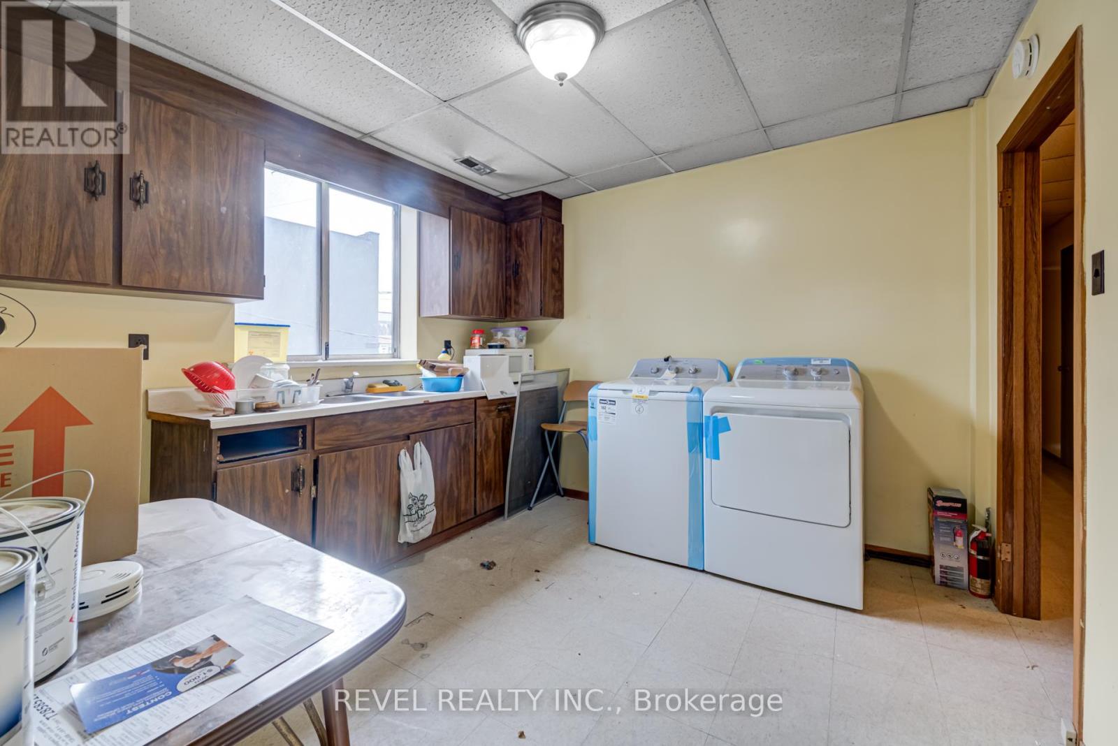 2nd Floor - 2095 Dufferin Street N, Toronto, Ontario  M6E 3R3 - Photo 27 - C12765834