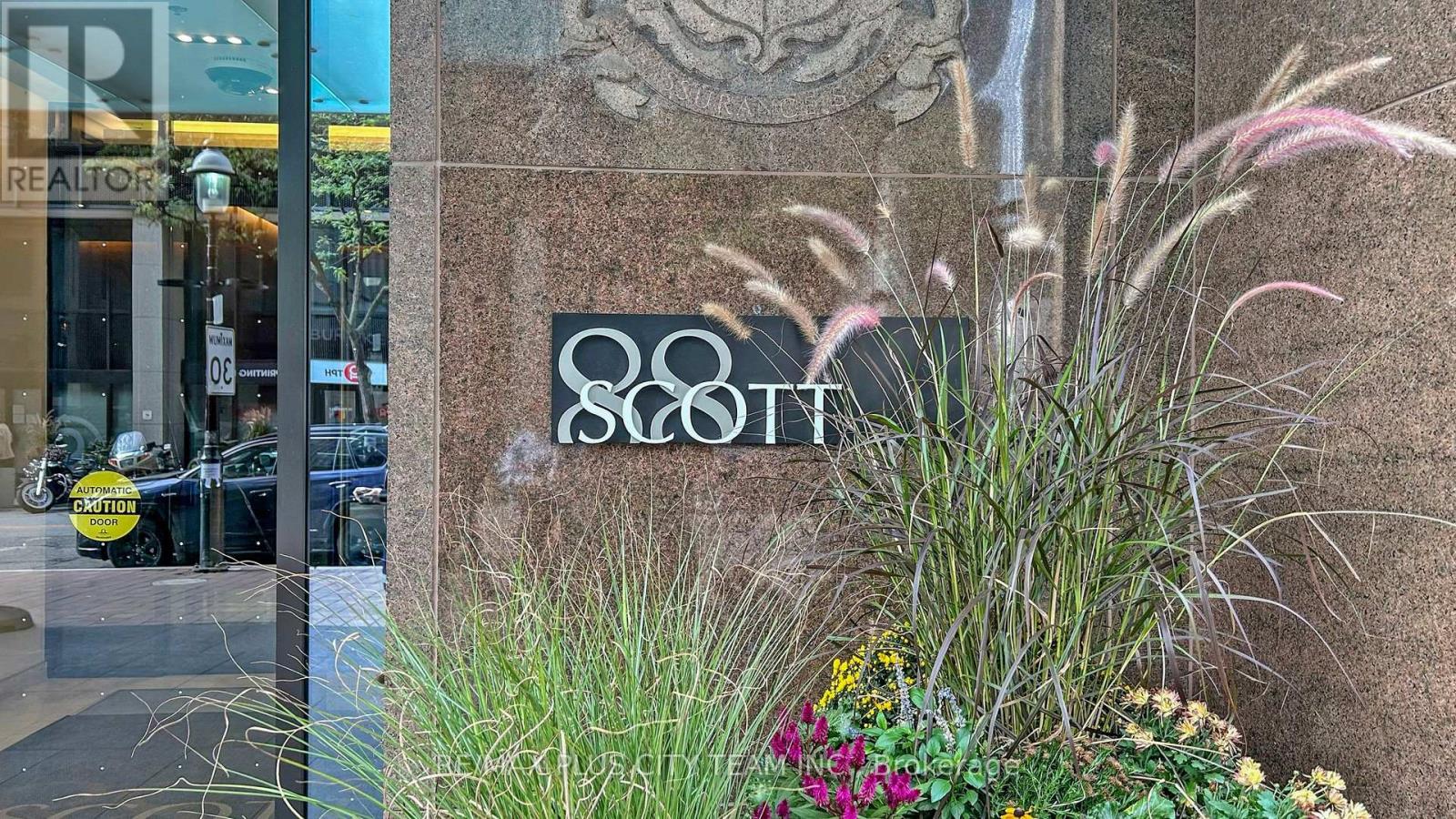 4705 - 88 Scott Street, Toronto, Ontario  M5E 0A9 - Photo 2 - C12765872