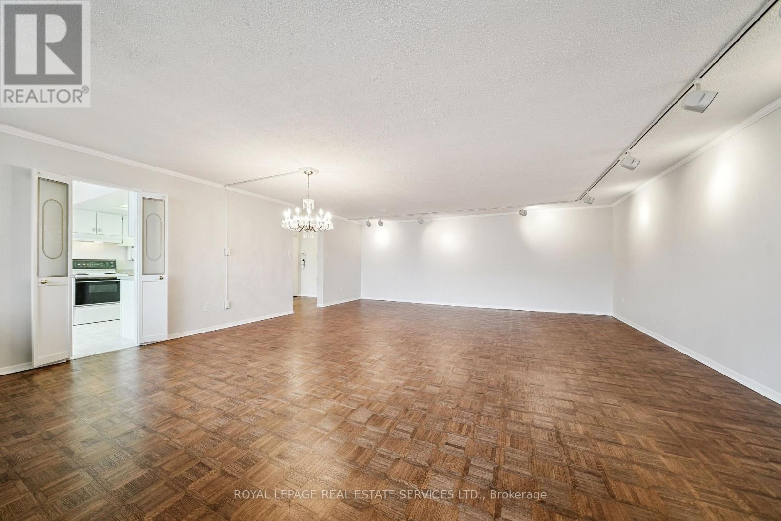 2001 - 75 Wynford Heights Crescent, Toronto, Ontario  M3C 3H9 - Photo 10 - C12765888