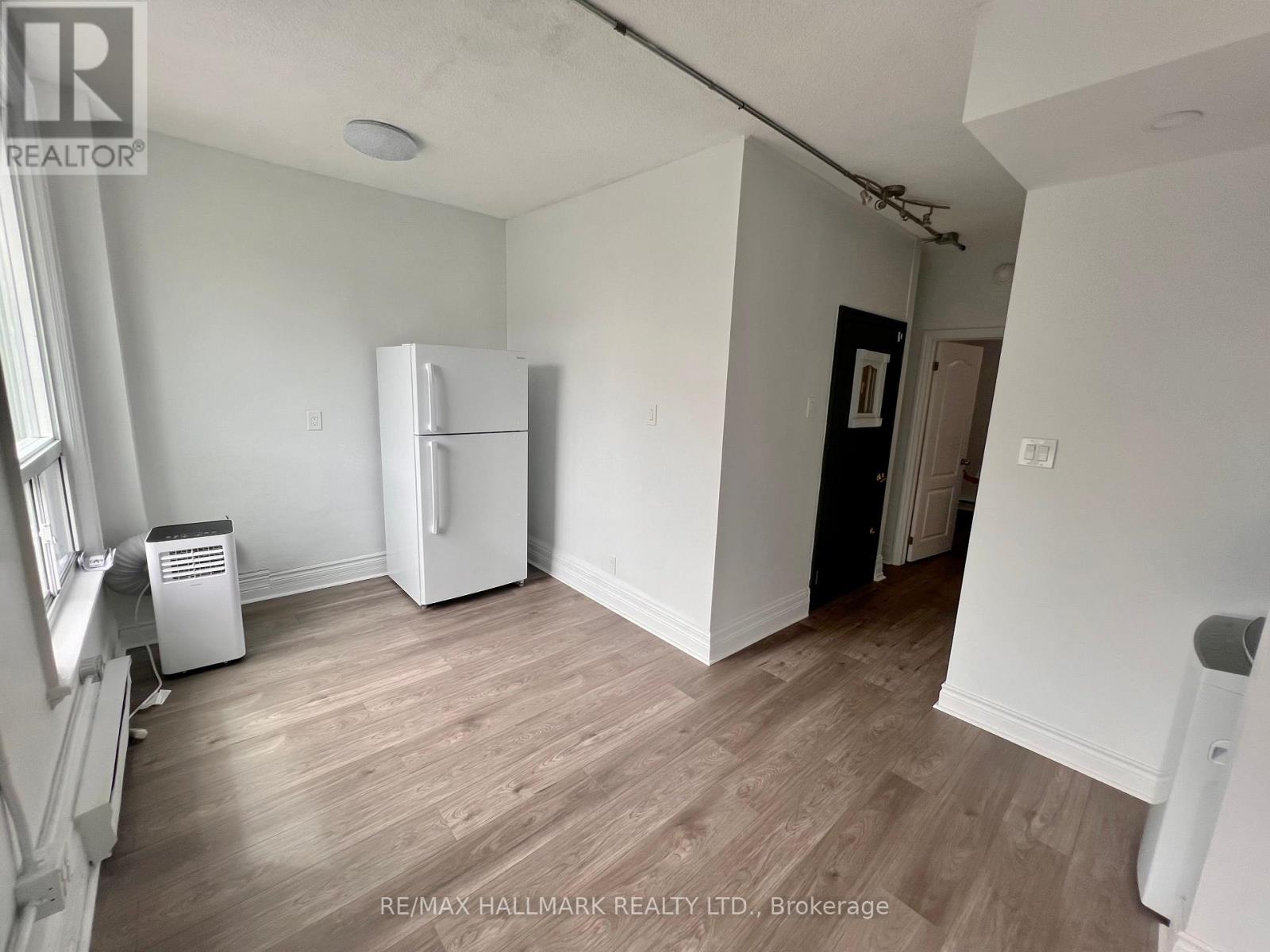 1 - 454 Bloor Street W, Toronto, Ontario  M5S 1X8 - Photo 6 - C12765910
