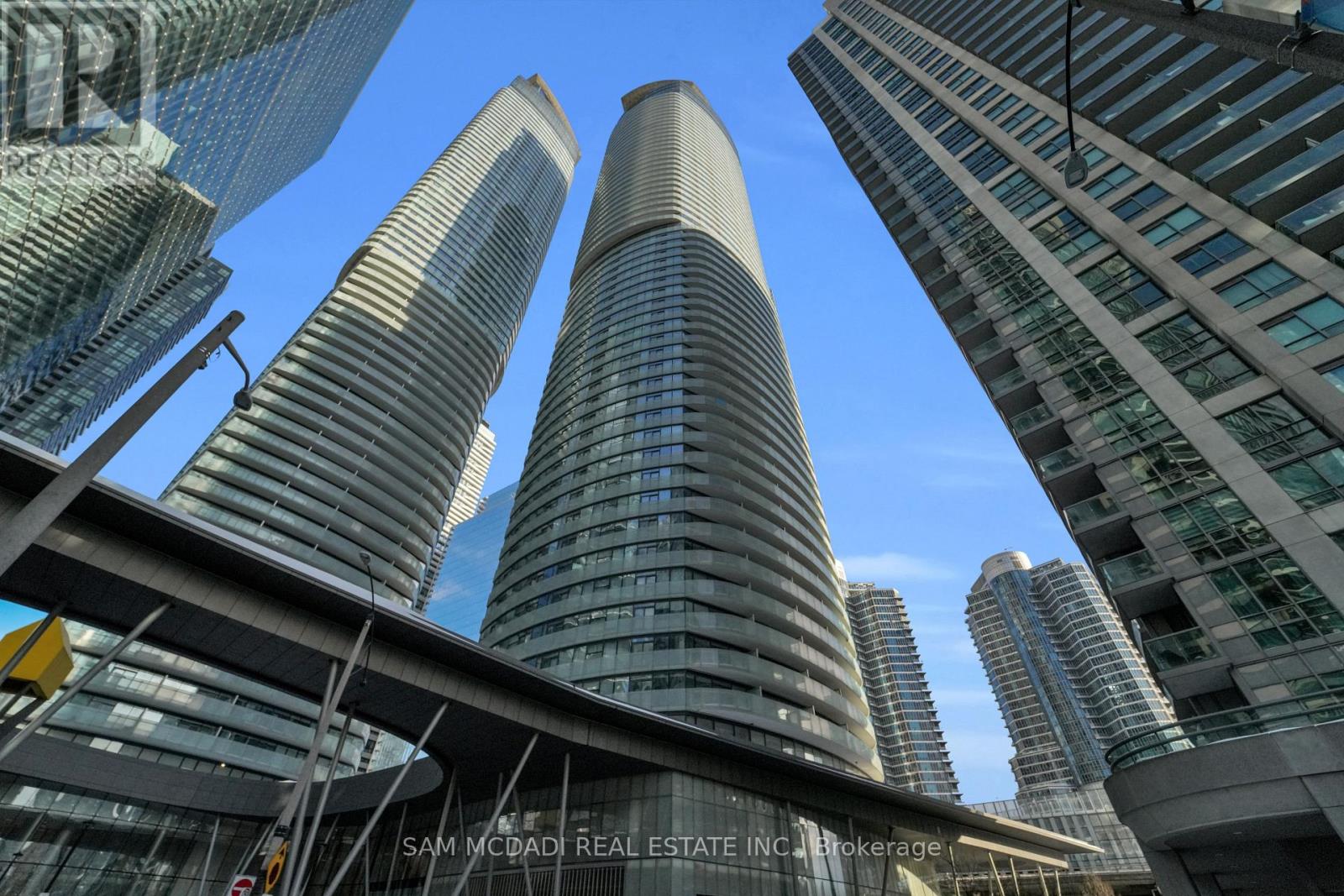 2307 - 12 YORK STREET, Toronto, Ontario