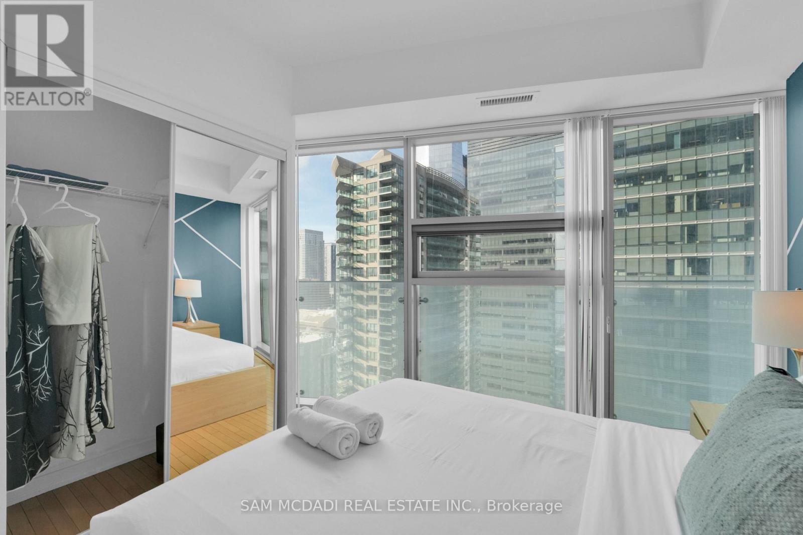 2307 - 12 York Street, Toronto, Ontario  M5J 0A9 - Photo 18 - C12765912