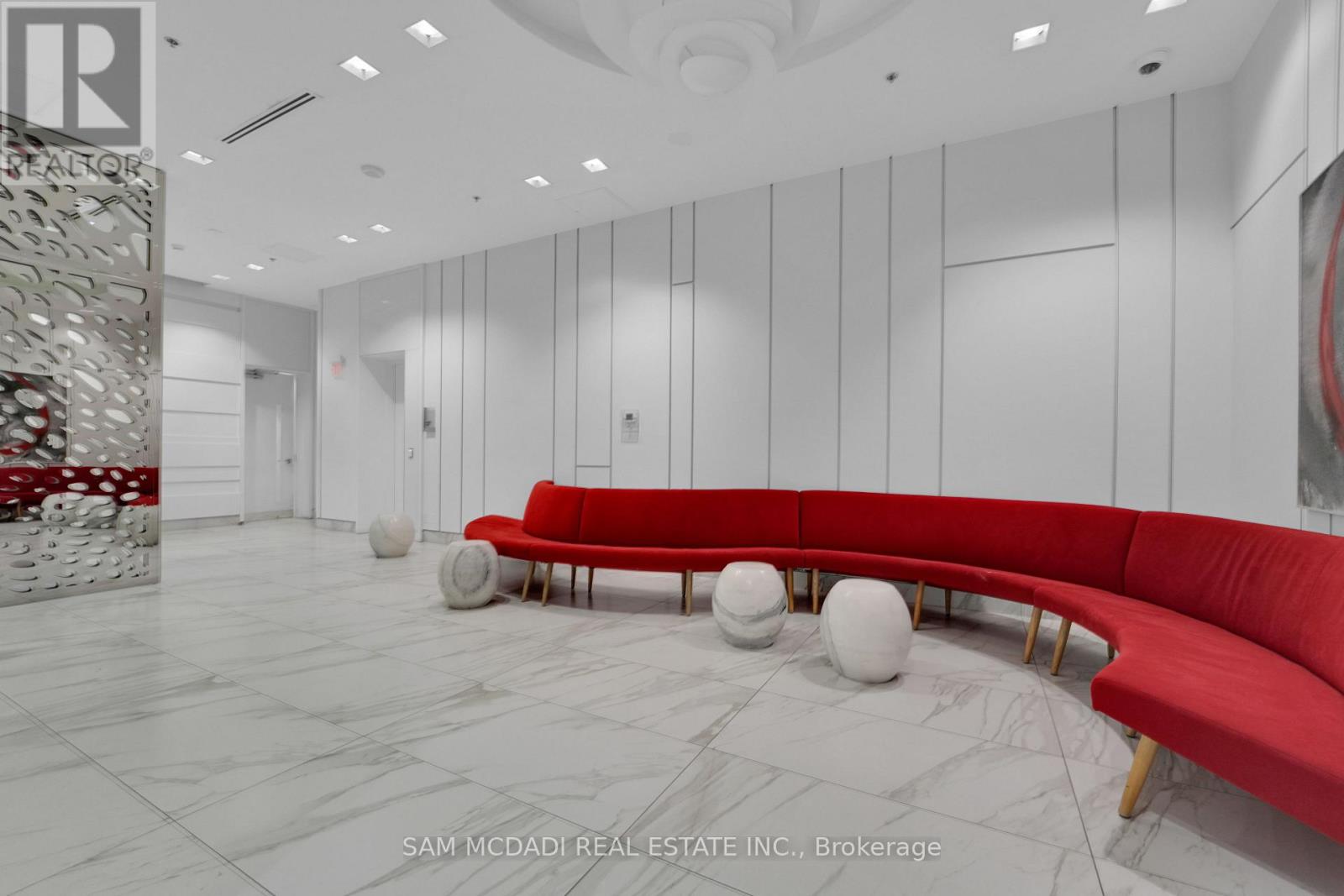 2307 - 12 York Street, Toronto, Ontario  M5J 0A9 - Photo 21 - C12765912