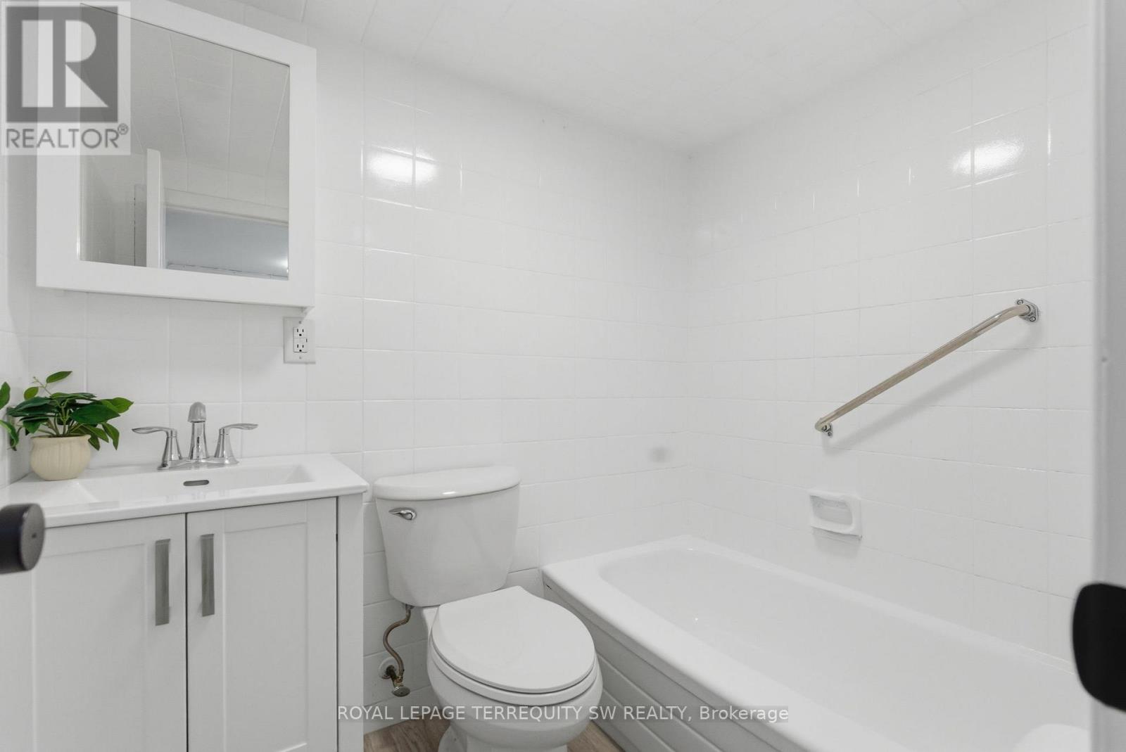 Bsmt - 497 Ossington Avenue, Toronto, Ontario  M6G 3T3 - Photo 26 - C12765932