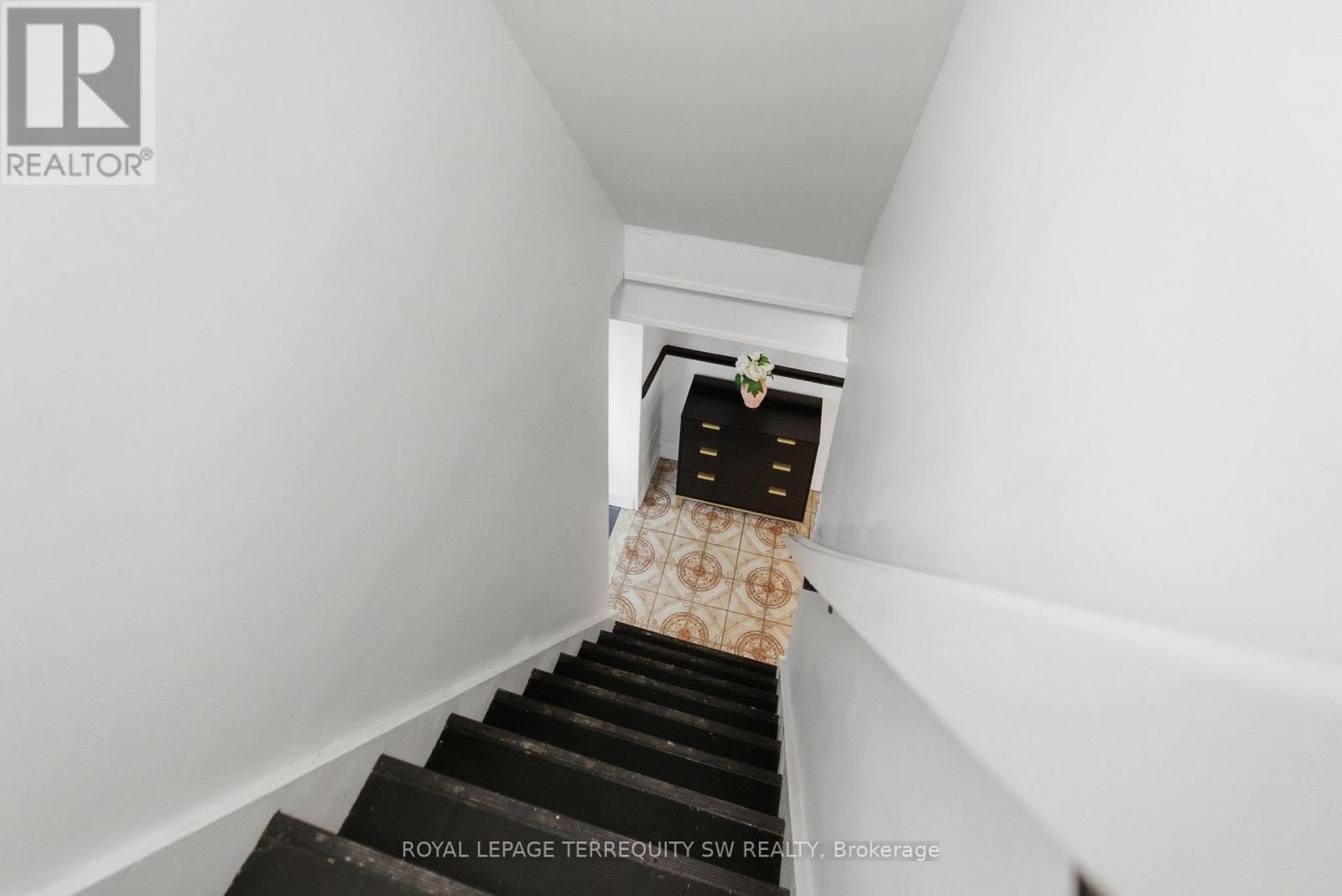 Bsmt - 497 Ossington Avenue, Toronto, Ontario  M6G 3T3 - Photo 4 - C12765932