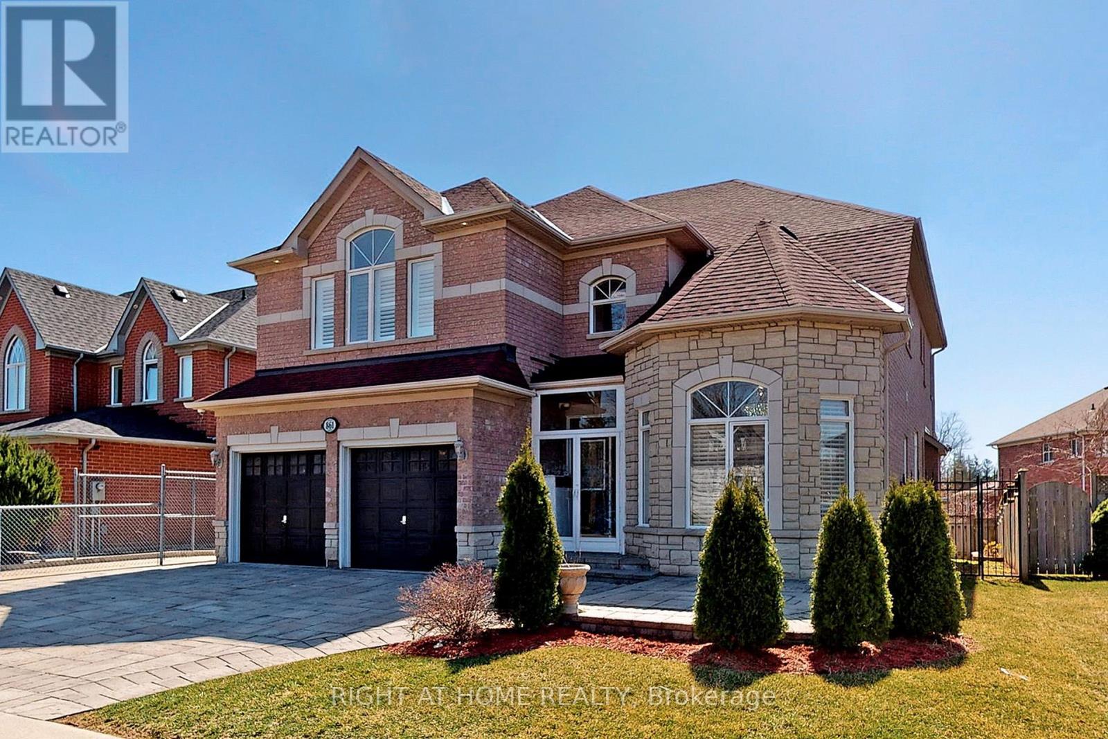 861 STROUDS LANE, Pickering, Ontario