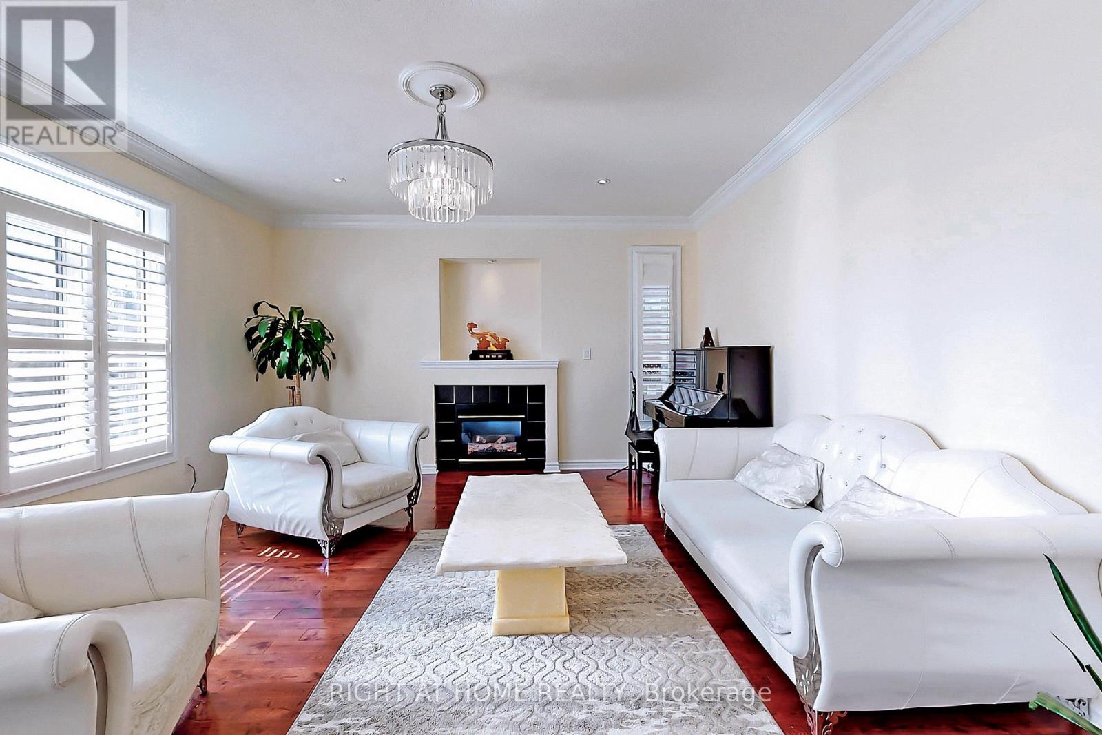 861 Strouds Lane, Pickering, Ontario  L1V 7G1 - Photo 11 - E12765870