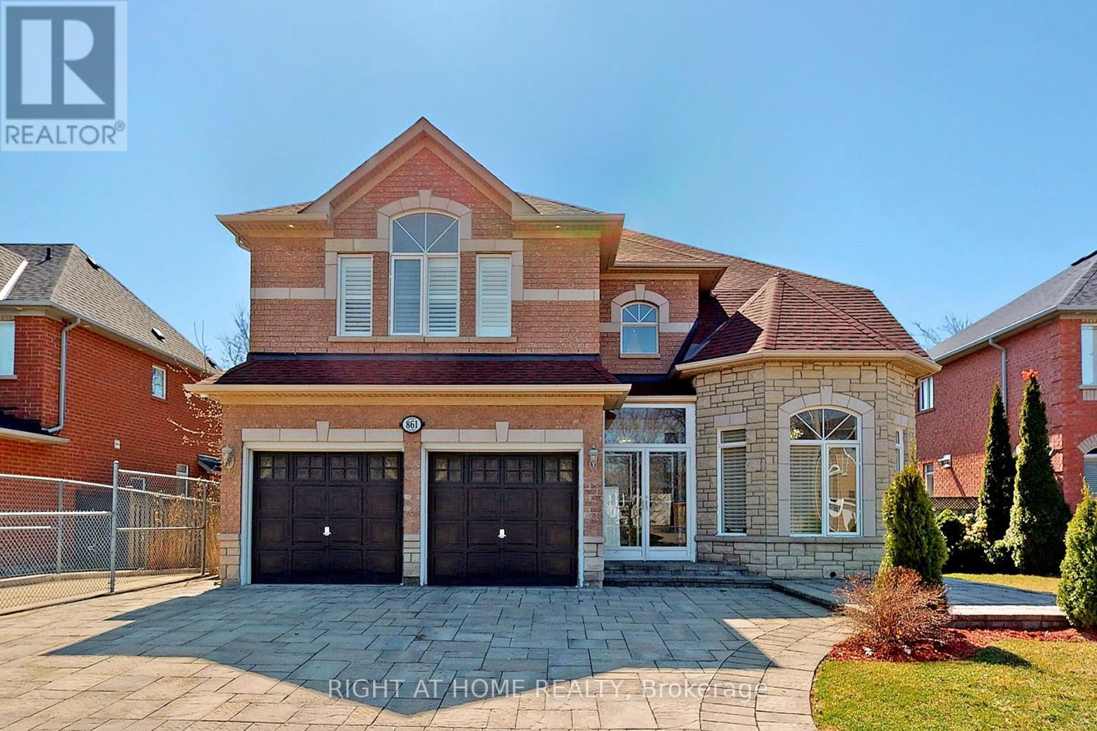 861 Strouds Lane, Pickering, Ontario  L1V 7G1 - Photo 2 - E12765870