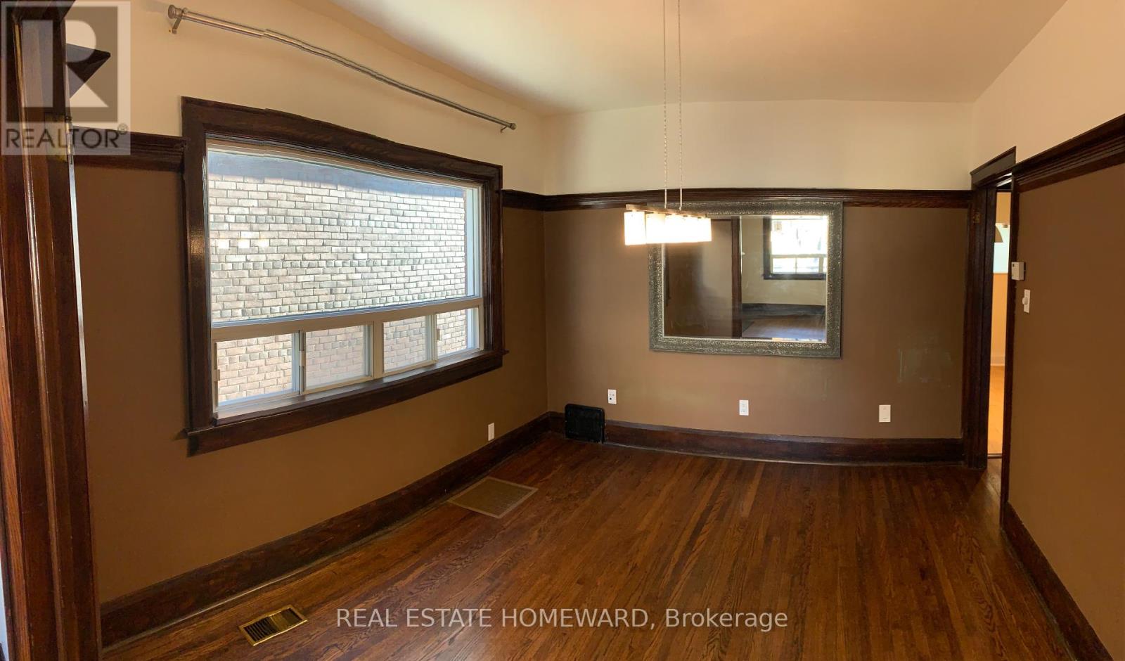 46 Kent Road, Toronto, Ontario  M4L 2X5 - Photo 3 - E12765904