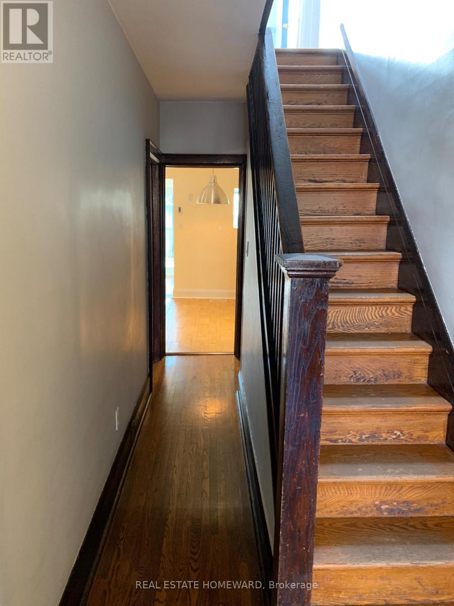 46 Kent Road, Toronto, Ontario  M4L 2X5 - Photo 7 - E12765904