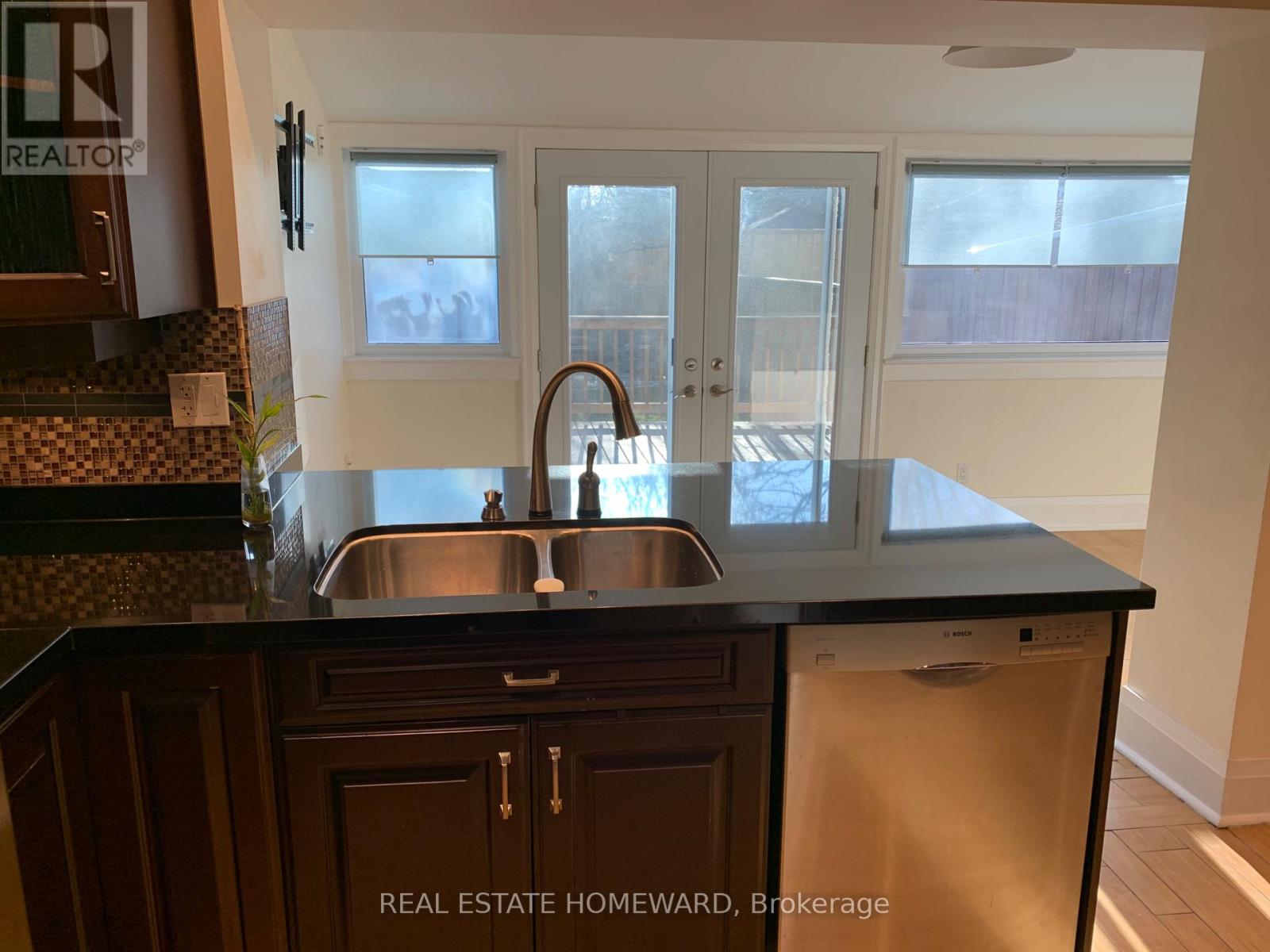 46 Kent Road, Toronto, Ontario  M4L 2X5 - Photo 9 - E12765904