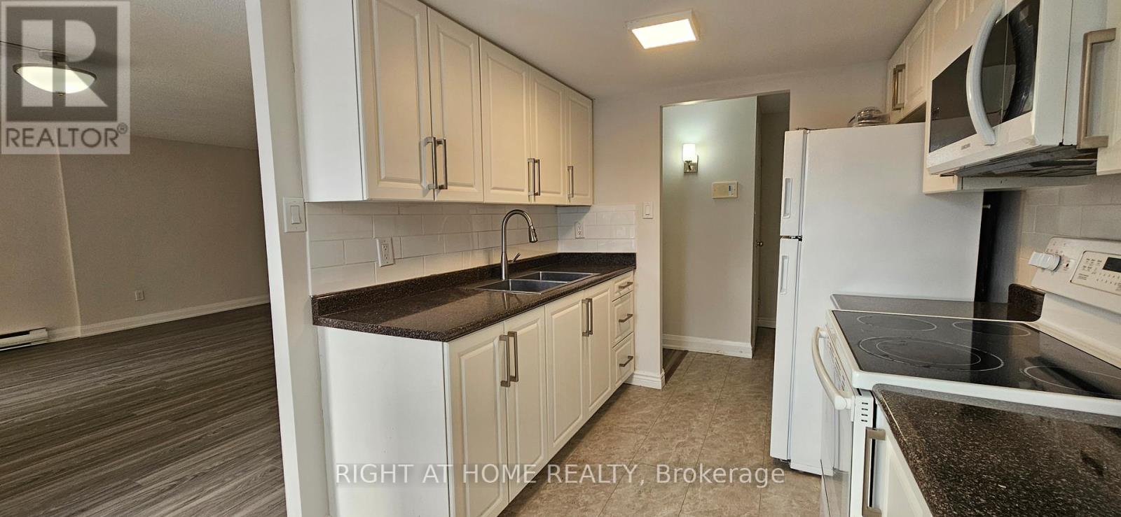 61 - 53 Taunton Road E, Oshawa, Ontario  L1G 3T6 - Photo 2 - E12765906