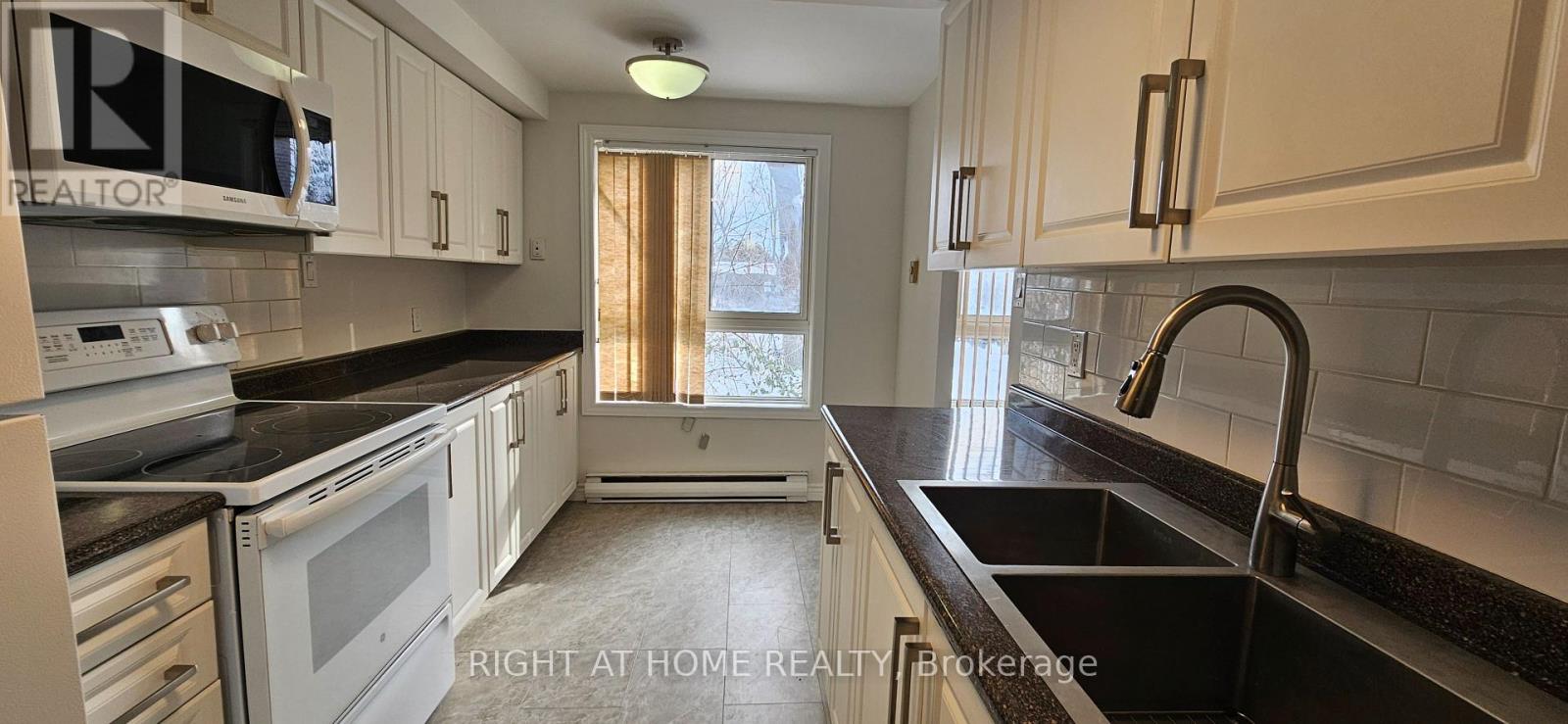 61 - 53 Taunton Road E, Oshawa, Ontario  L1G 3T6 - Photo 4 - E12765906