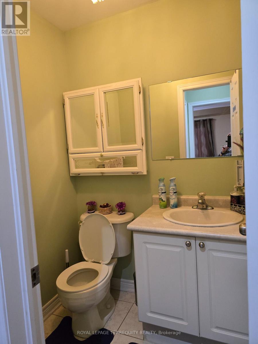 144 Maybourne Avenue, Toronto, Ontario  M1L 2W6 - Photo 6 - E12765908