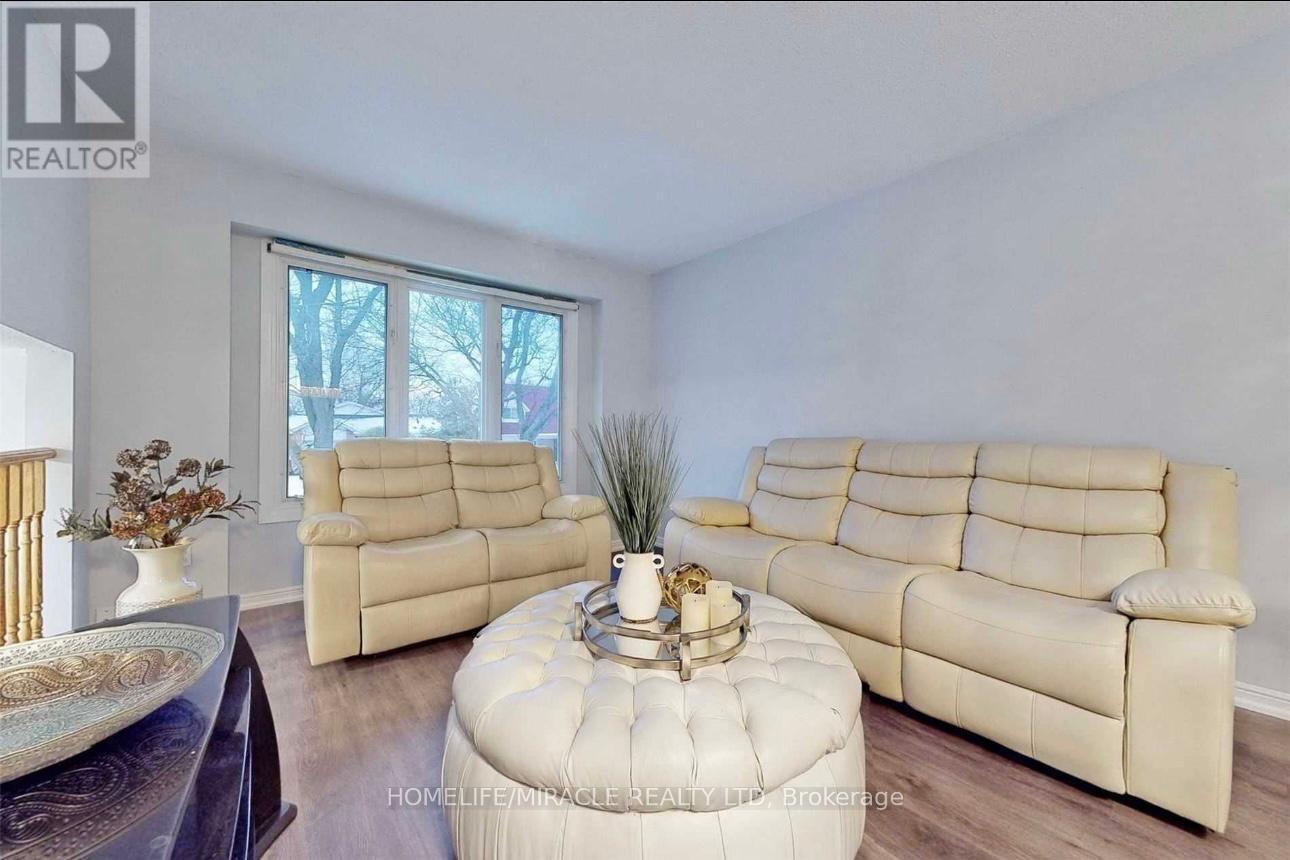 22 Renfield Crescent, Whitby, Ontario  L1P 1B4 - Photo 11 - E12765974