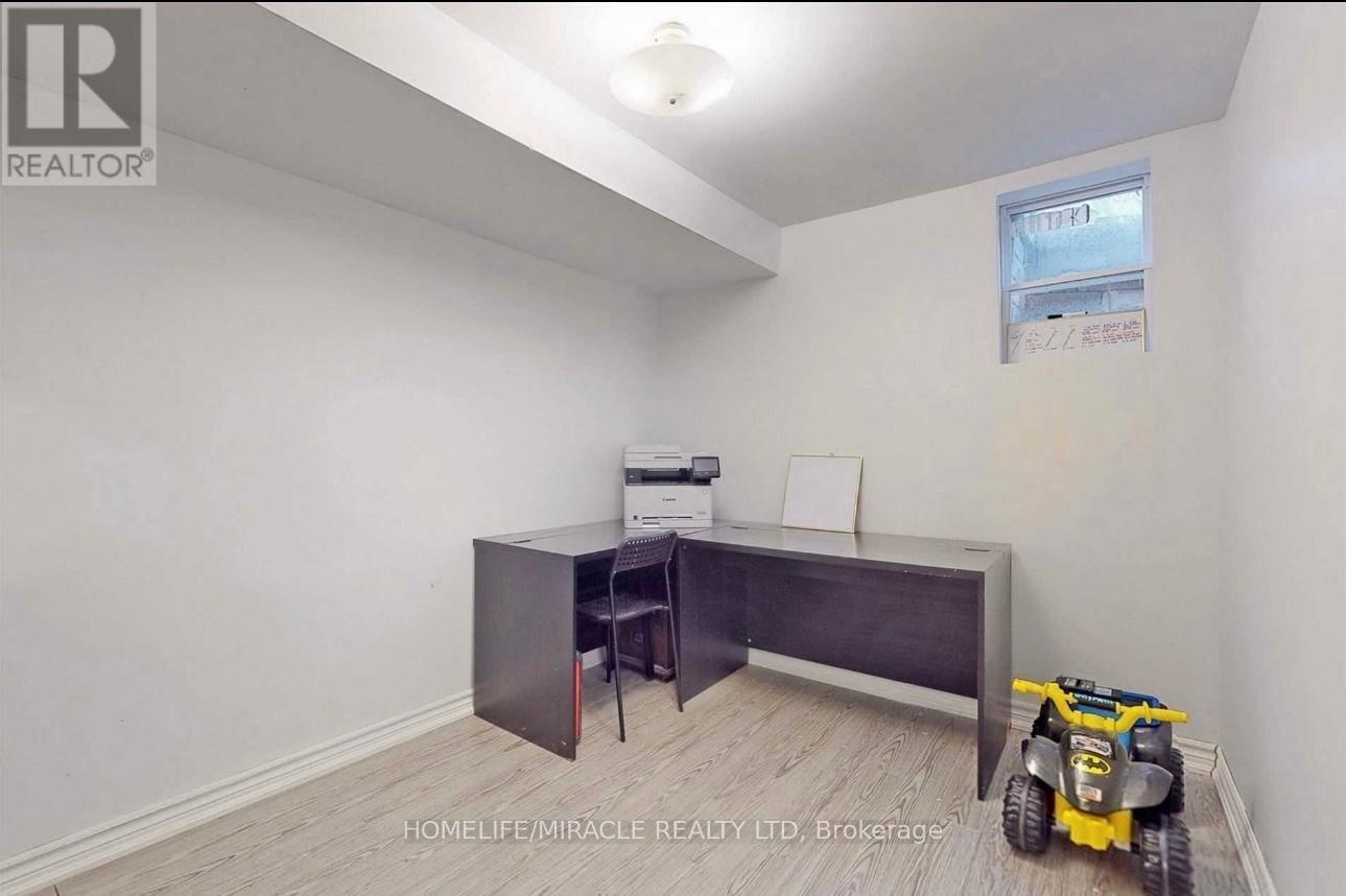 22 Renfield Crescent, Whitby, Ontario  L1P 1B4 - Photo 16 - E12765974