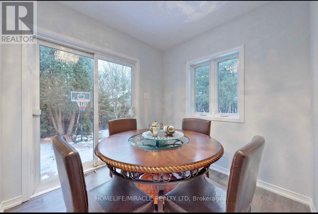 22 Renfield Crescent, Whitby, Ontario  L1P 1B4 - Photo 6 - E12765974