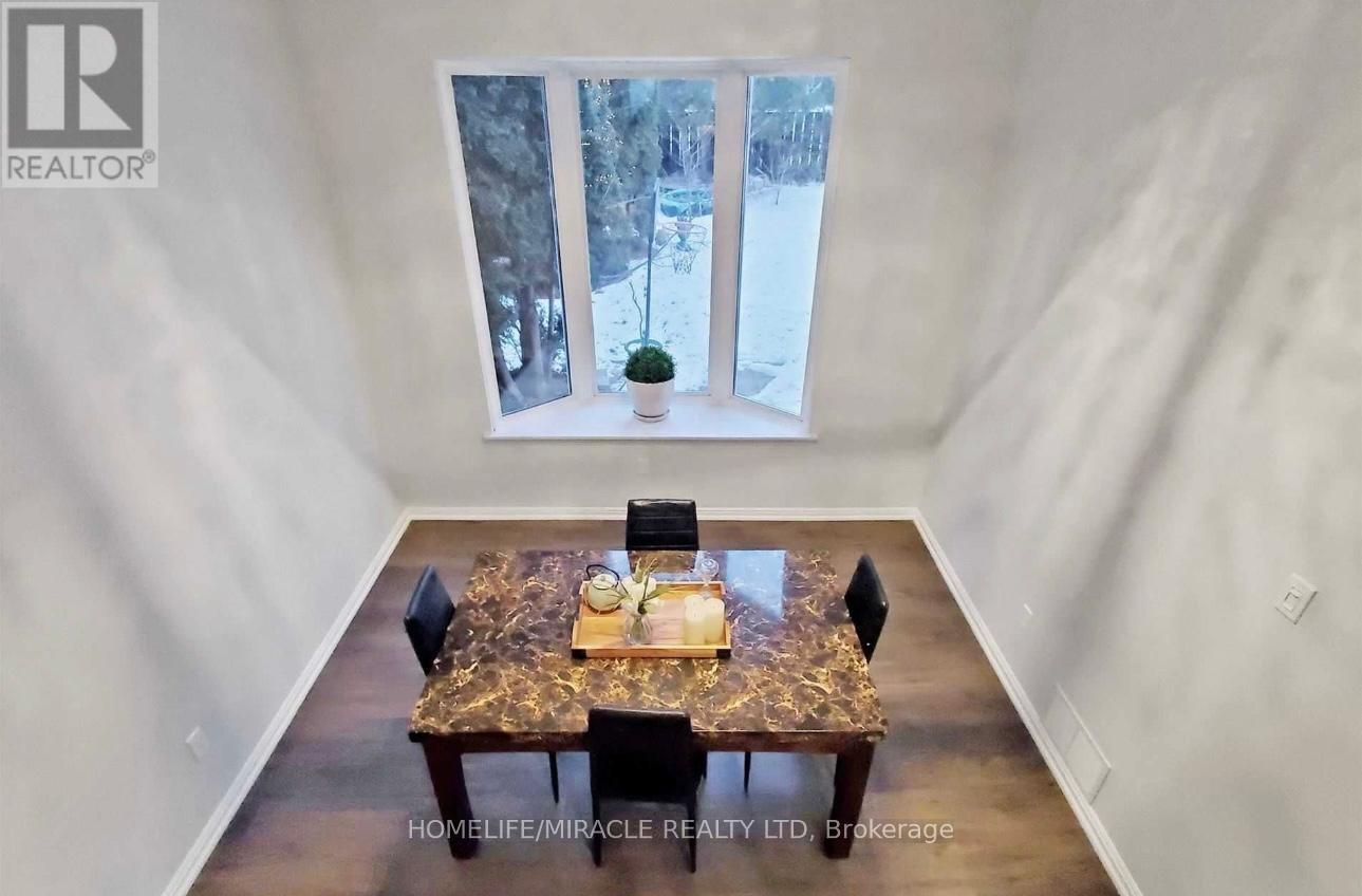 22 Renfield Crescent, Whitby, Ontario  L1P 1B4 - Photo 8 - E12765974