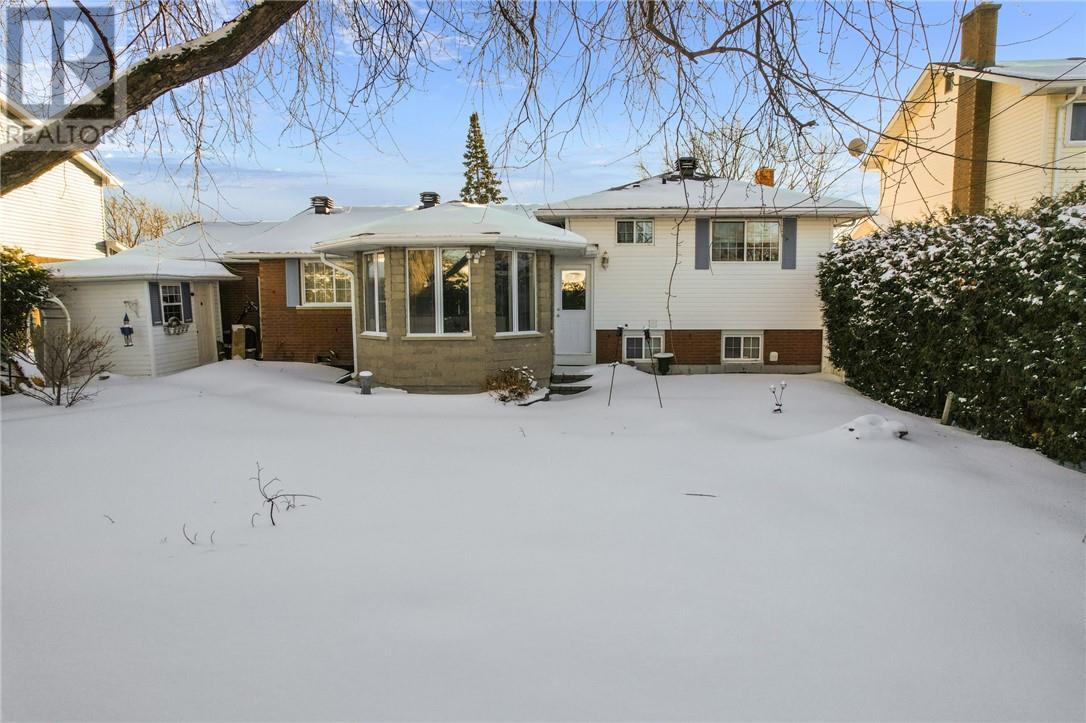 99 Kingston Crt, Sudbury, Ontario  P3A 1E1 - Photo 3 - 2126298