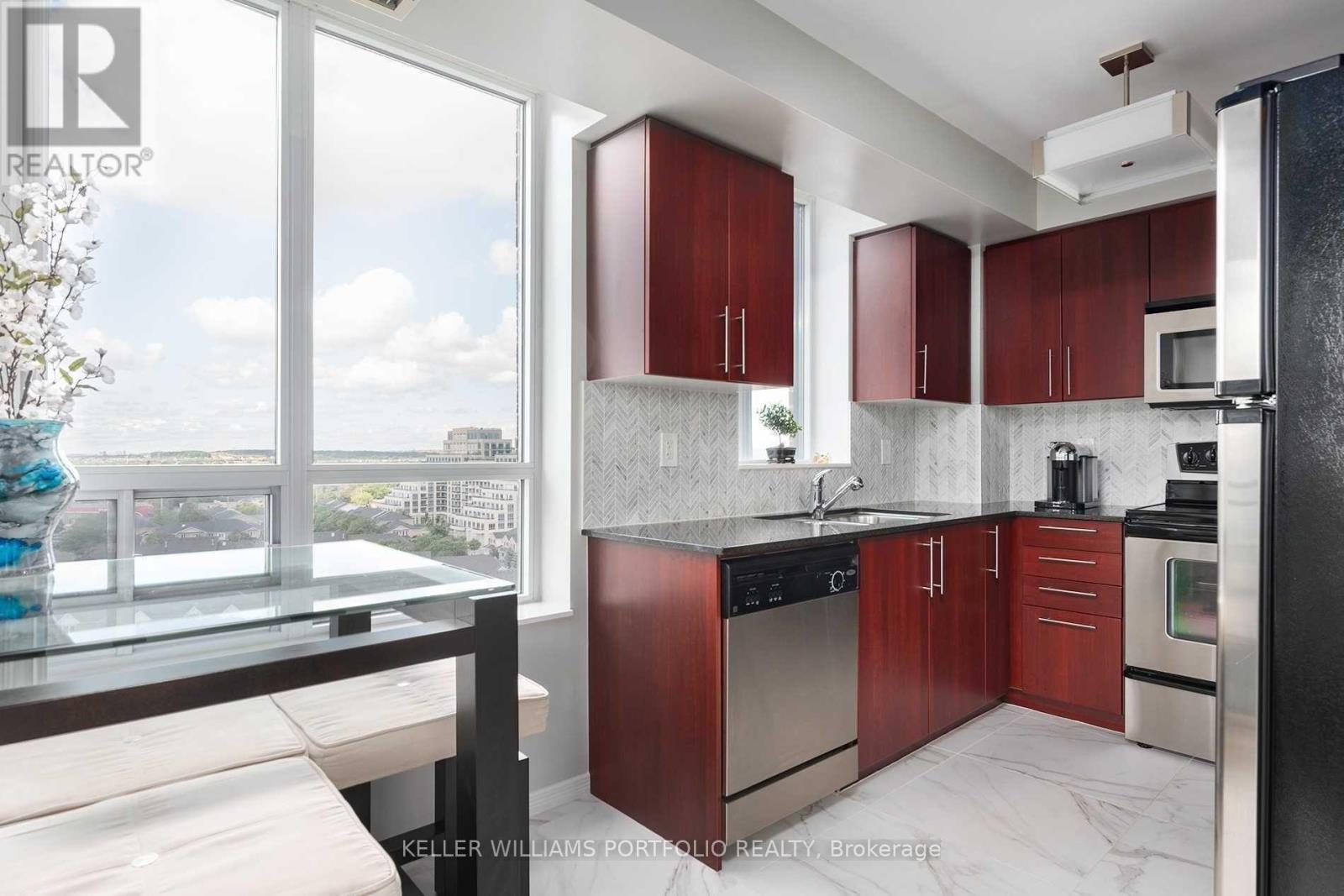 1210 - 350 Red Maple Road, Richmond Hill, Ontario  L4C 0T5 - Photo 6 - N12765866