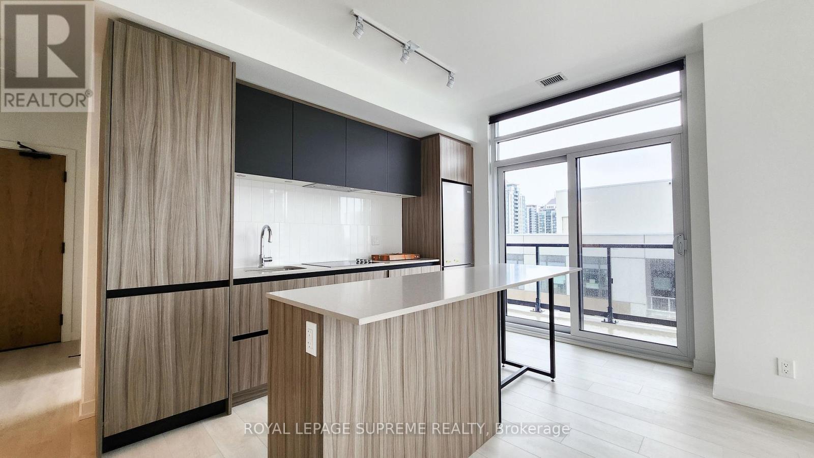 719 - 7950 Bathurst Street, Vaughan, Ontario  L4J 0L4 - Photo 4 - N12765882