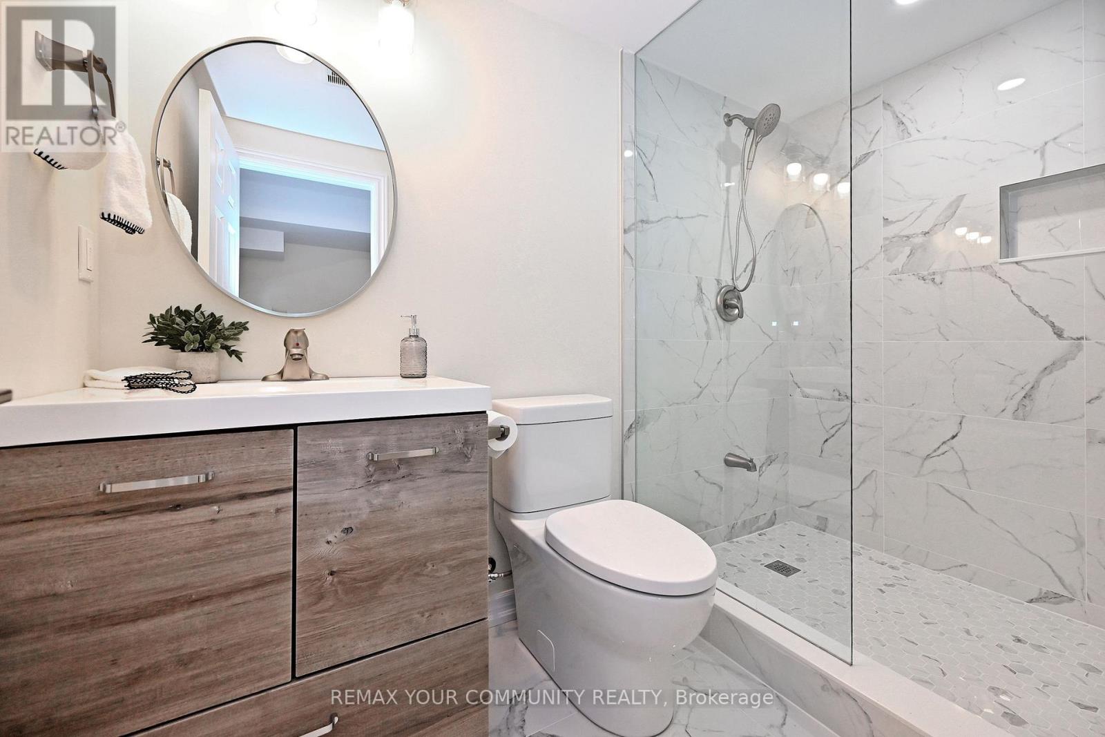 635 Tapestry Lane, Newmarket, Ontario  L3X 3C8 - Photo 22 - N12765934