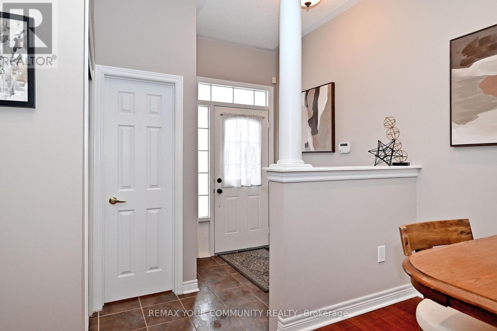 635 Tapestry Lane, Newmarket, Ontario  L3X 3C8 - Photo 4 - N12765934