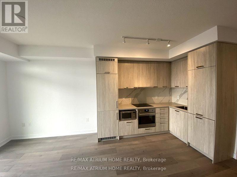 1515 - 38 Honeycrisp Crescent, Vaughan, Ontario  L4K 0M8 - Photo 3 - N12765960