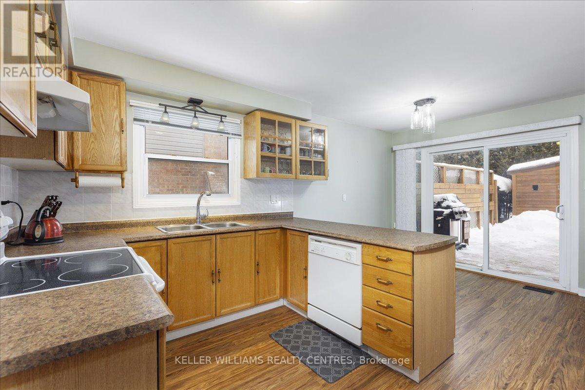 99 Peevers Crescent, Newmarket, Ontario  L3Y 7T2 - Photo 13 - N12765968