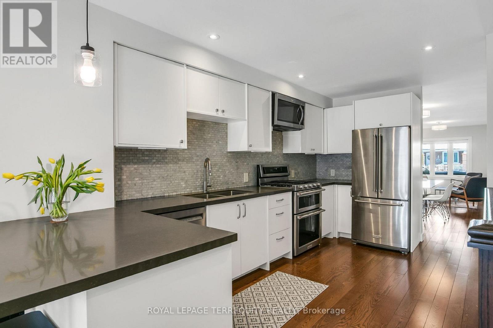 189 Queensdale Avenue, Toronto (Danforth Village-East York), Ontario  M4C 2B1 - Photo 10 - E12760056