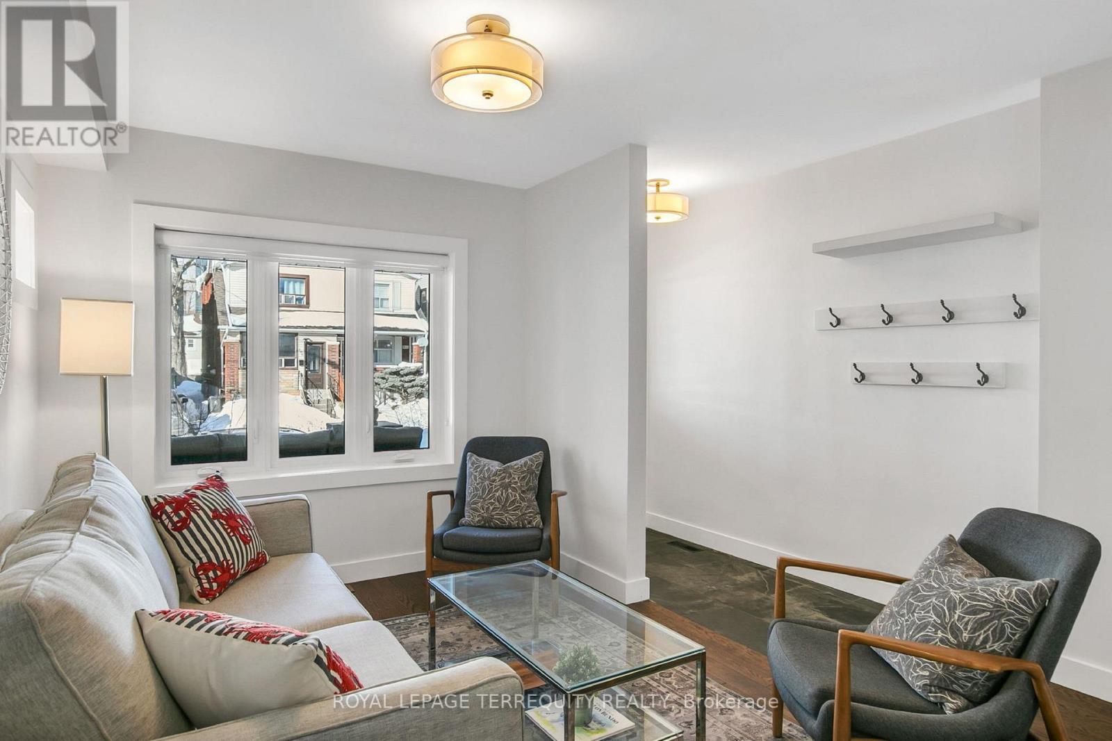 189 Queensdale Avenue, Toronto (Danforth Village-East York), Ontario  M4C 2B1 - Photo 5 - E12760056