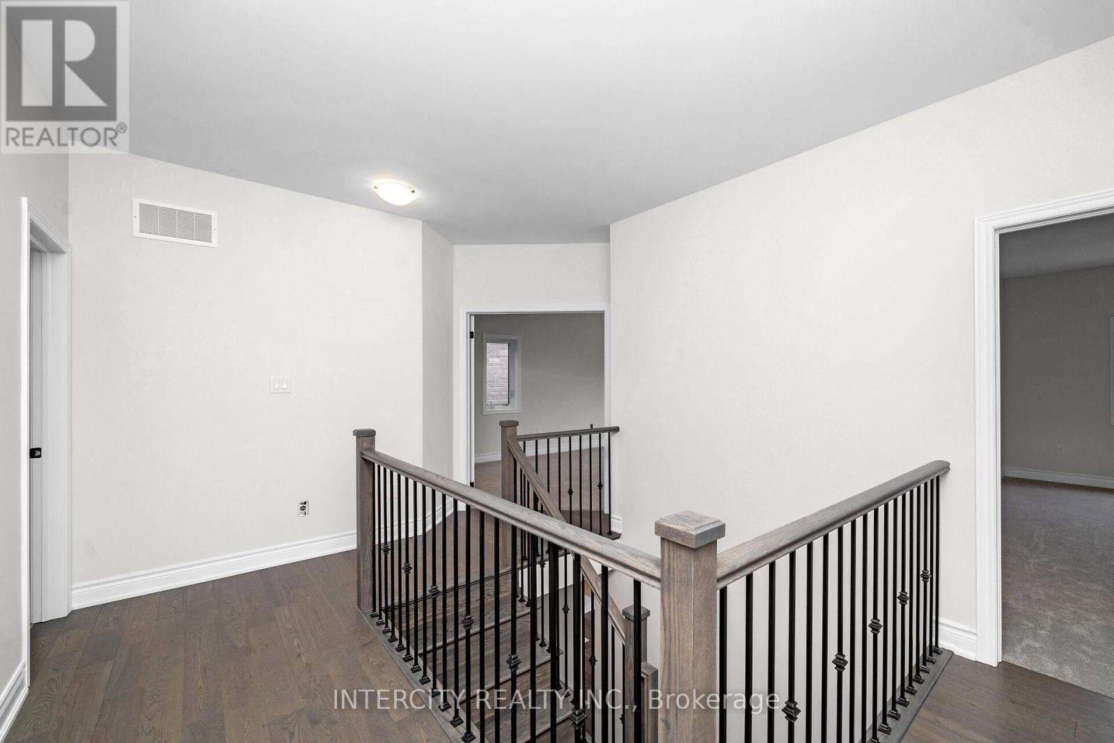 19 Keyworth Crescent, Brampton, Ontario  L6R 4E8 - Photo 32 - W12390091