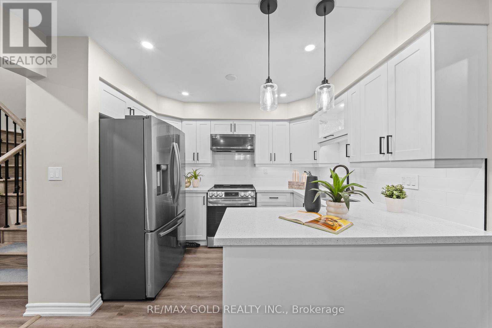 184 Mountainberry Road, Brampton, Ontario  L6R 2L2 - Photo 17 - W12765060