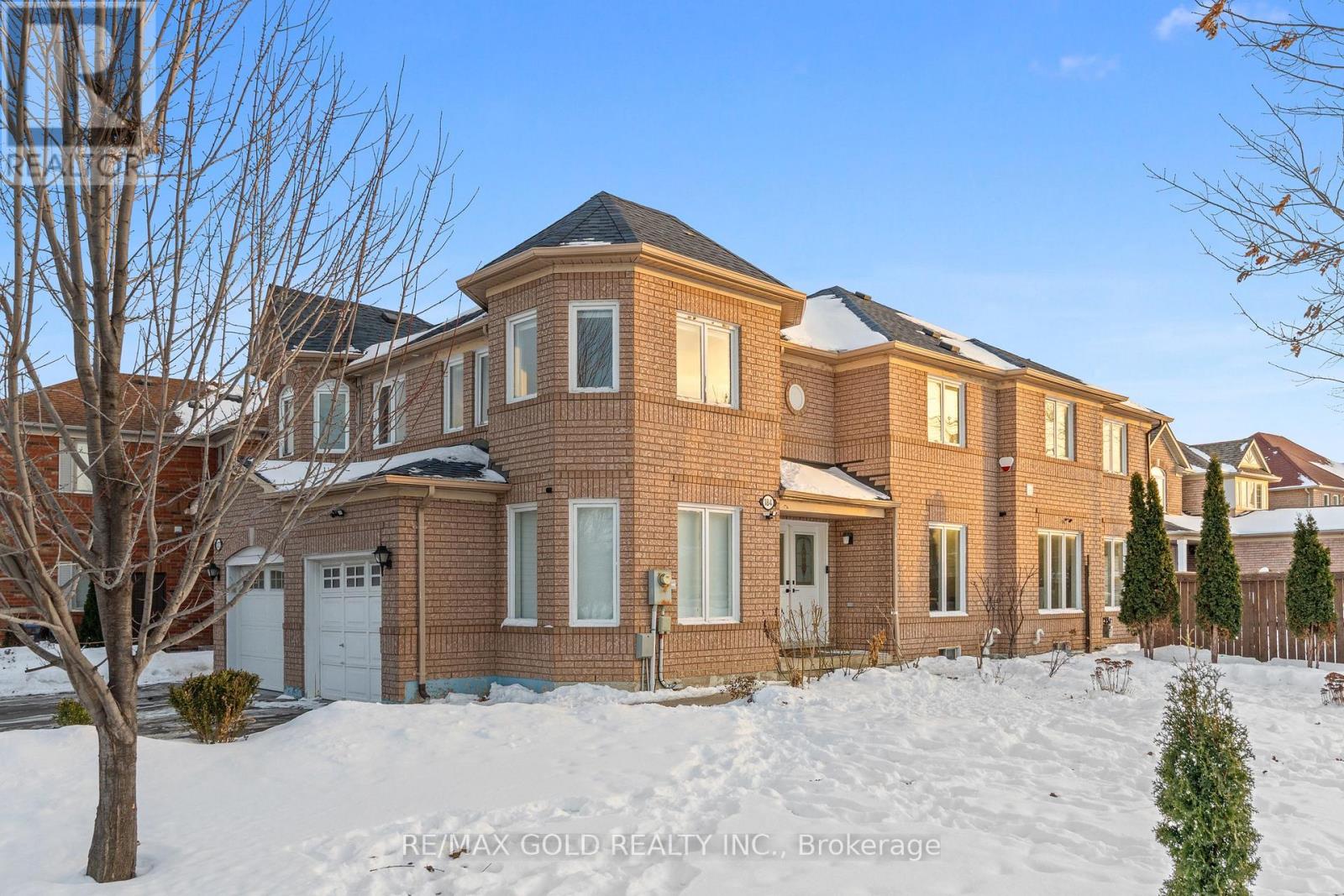 184 Mountainberry Road, Brampton, Ontario  L6R 2L2 - Photo 7 - W12765060