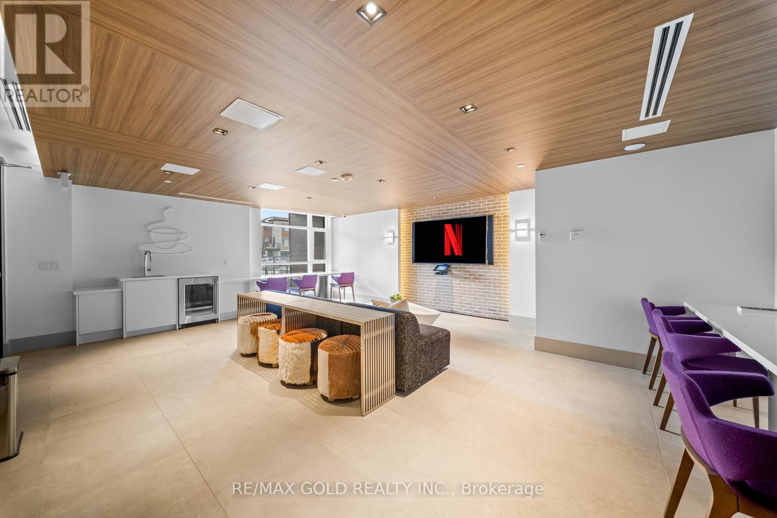 506 - 600 North Service Road, Hamilton, Ontario  L8E 5A7 - Photo 7 - X12759758