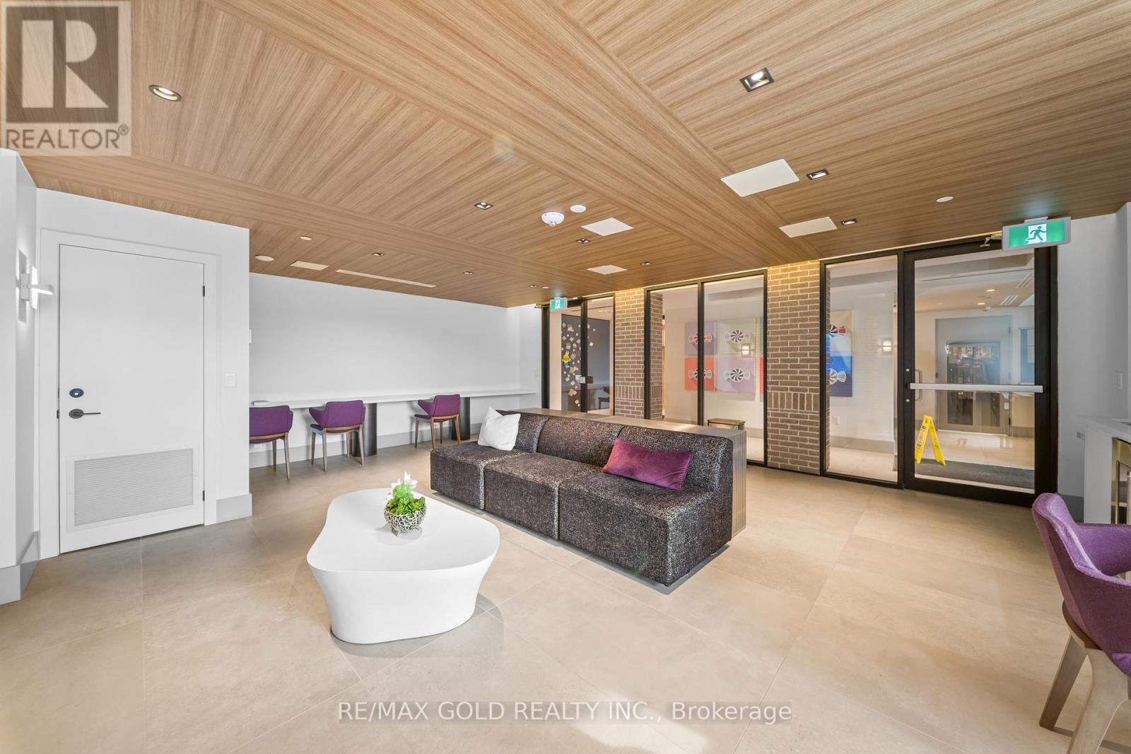 506 - 600 North Service Road, Hamilton, Ontario  L8E 5A7 - Photo 8 - X12759758