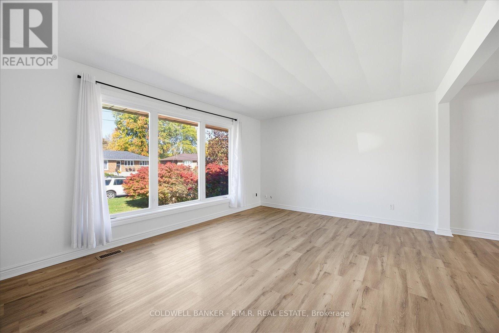 239 Nickerson Drive, Cobourg, Ontario  K9A 1A4 - Photo 4 - X12468050